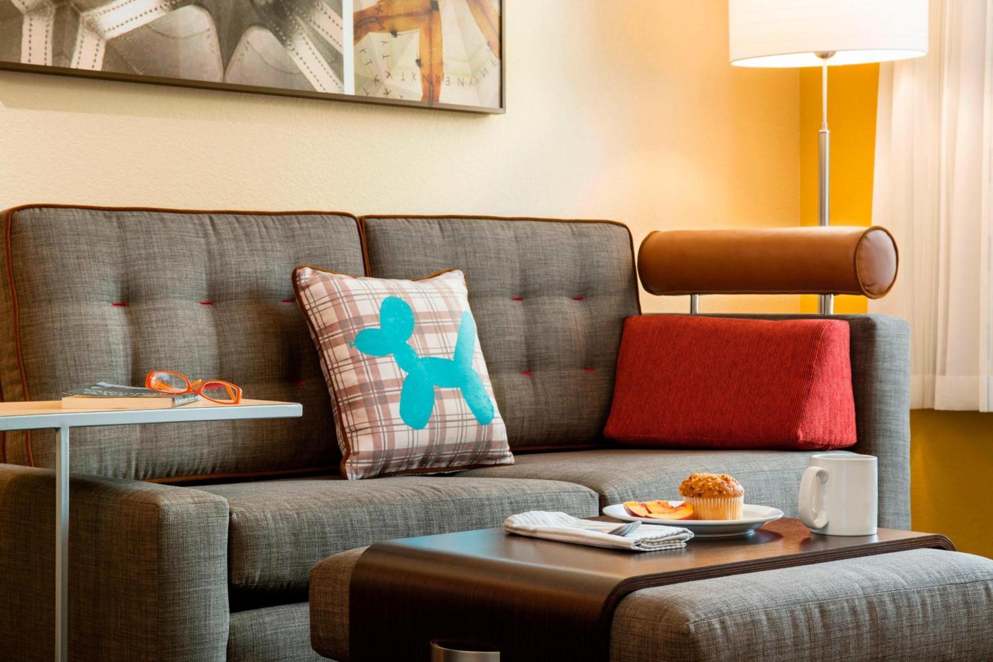 Towneplace Suites By Marriott Red Deer Dış mekan fotoğraf