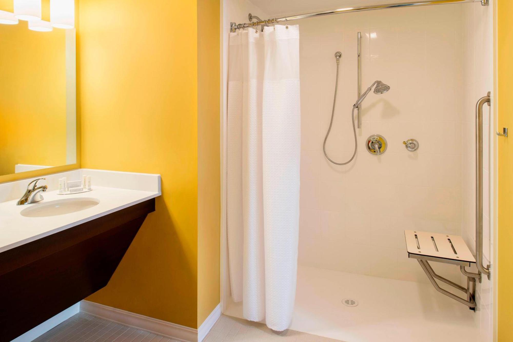 Towneplace Suites By Marriott Red Deer Dış mekan fotoğraf