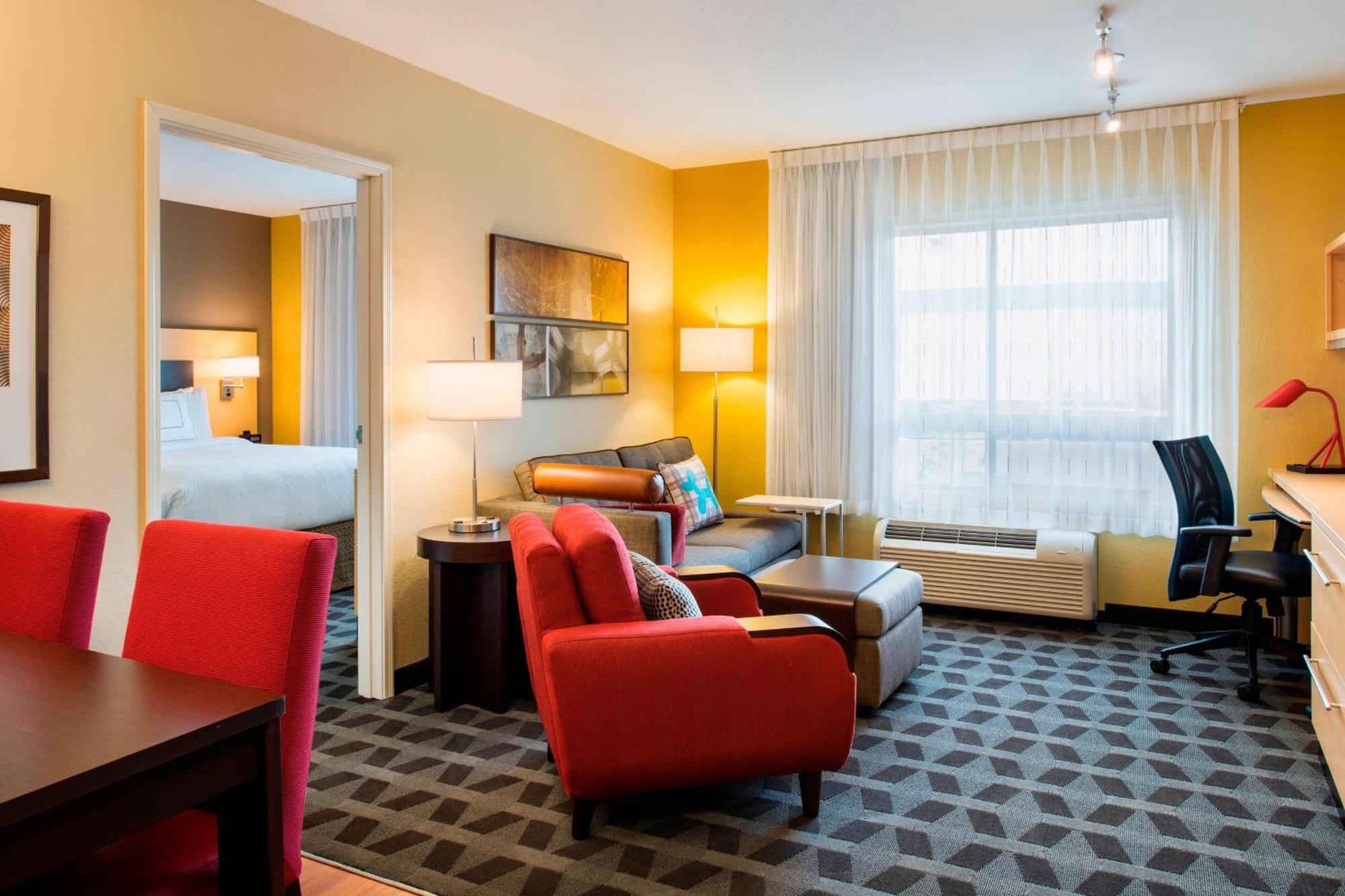Towneplace Suites By Marriott Red Deer Dış mekan fotoğraf